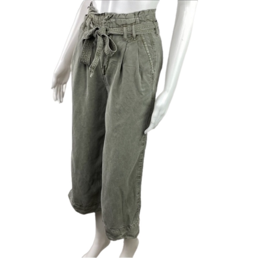American Eagle Outfitters | High Waist Paper Bag Cropped Pants - Sage Green​ - Picture 7 of 12